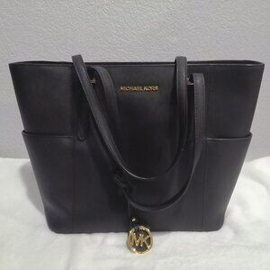Michael Kors Large Saffiano Leather Top-Zip Tote Bag